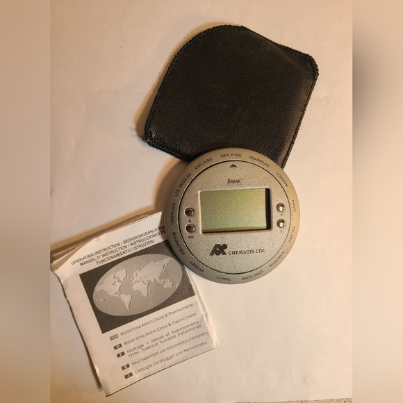 Free with purchase, world time alarm clock thermometer calendar - Picture 1 of 2